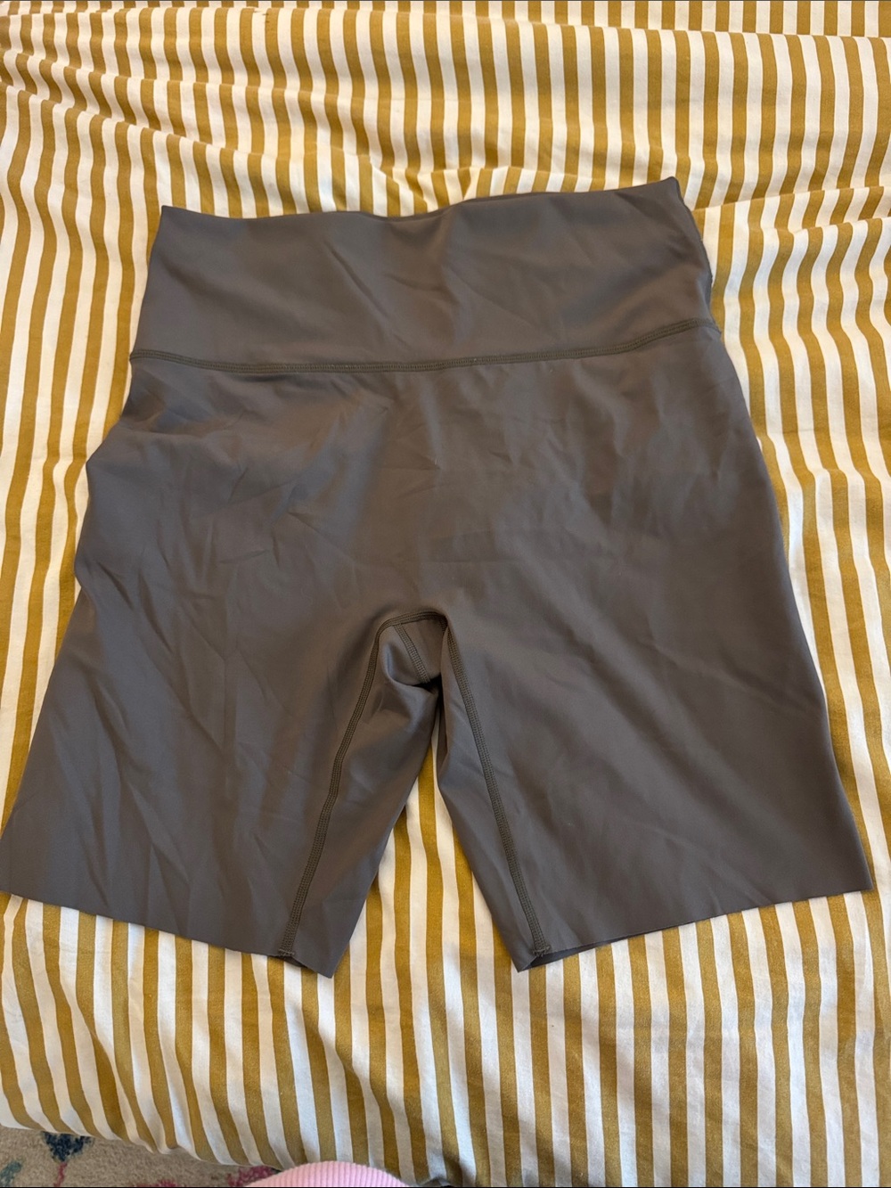aerie High-Waist Biker Shorts - Charcoal Gray